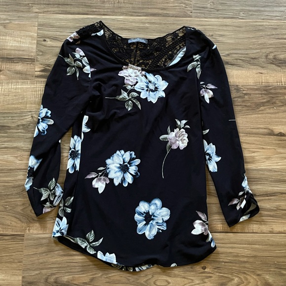 Soft 3/4 length sleeve top - Suzy Shier - Picture 1 of 3